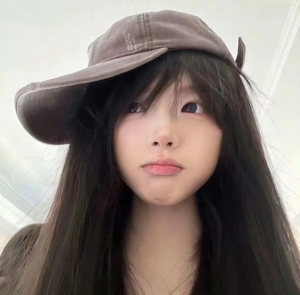 图片[45]-𝙒𝙚𝘾𝙝𝙖𝙩 | 女生头像100张【可直接保存】-优美阁